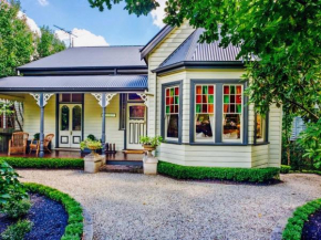 Mirrabella, Blackheath